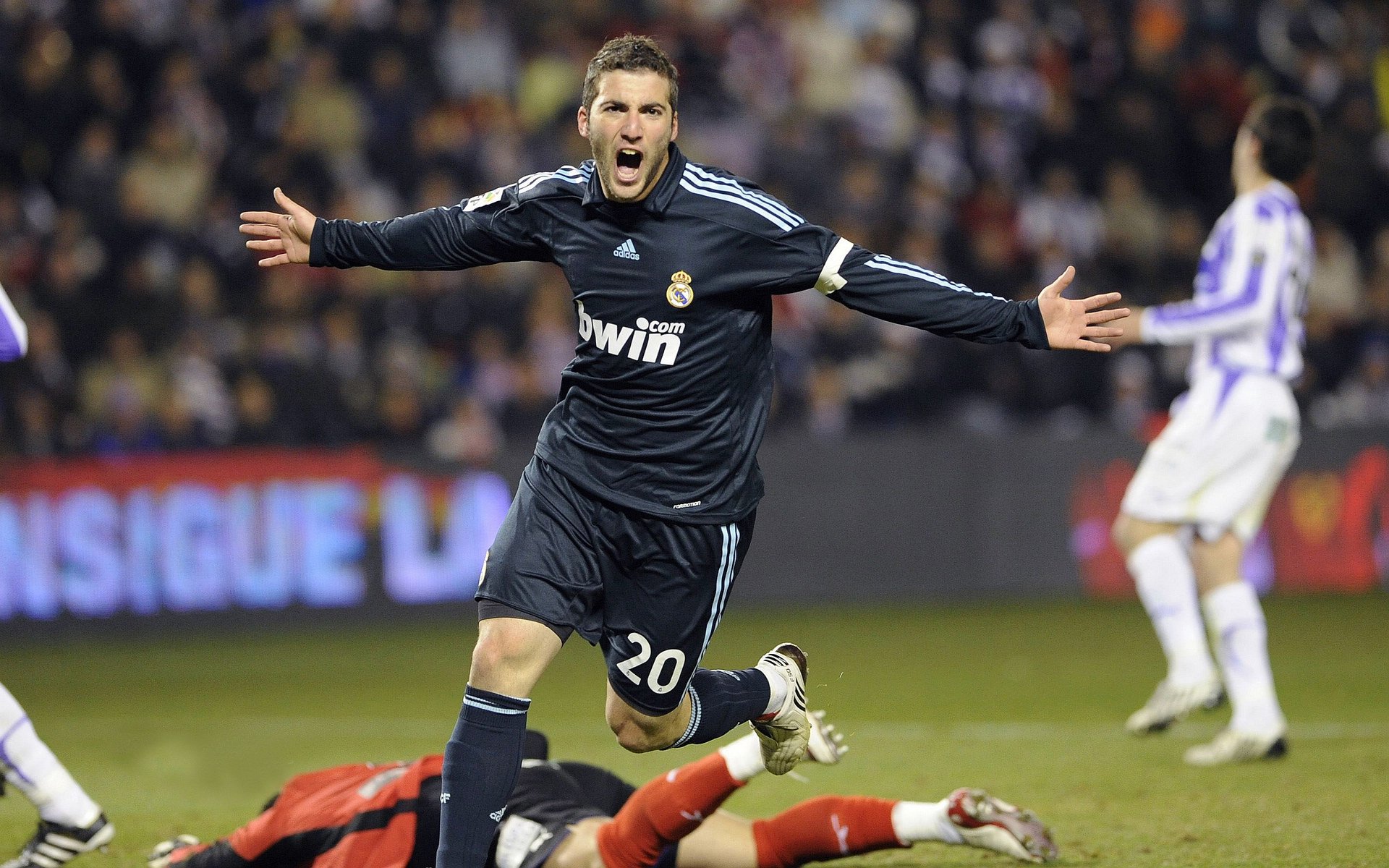 格纳布里：续约绝对是我正在考虑的事情，格纳布里实力